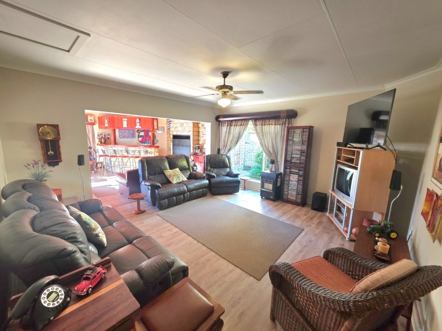 4 Bedroom Property for Sale in La Provance Free State